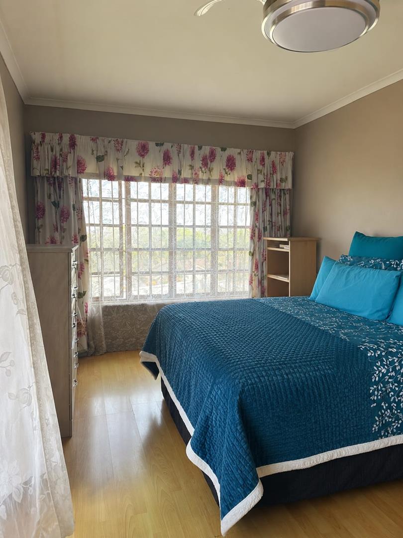 5 Bedroom Property for Sale in Richem KwaZulu-Natal