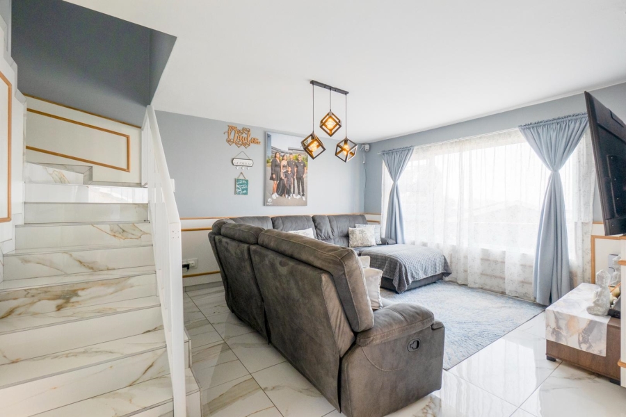 3 Bedroom Property for Sale in Amanzimtoti KwaZulu-Natal