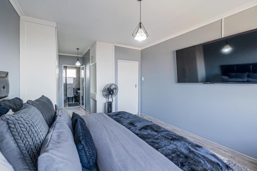 3 Bedroom Property for Sale in Amanzimtoti KwaZulu-Natal