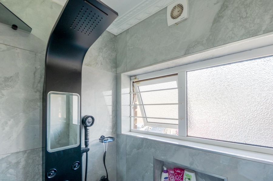 3 Bedroom Property for Sale in Amanzimtoti KwaZulu-Natal
