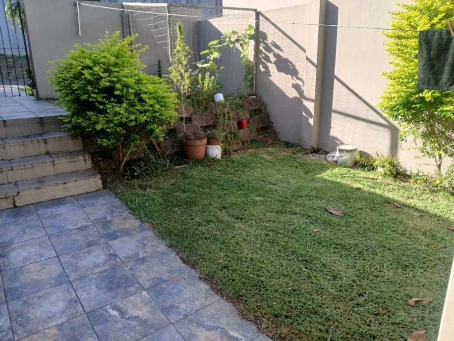 2 Bedroom Property for Sale in Sherwood KwaZulu-Natal