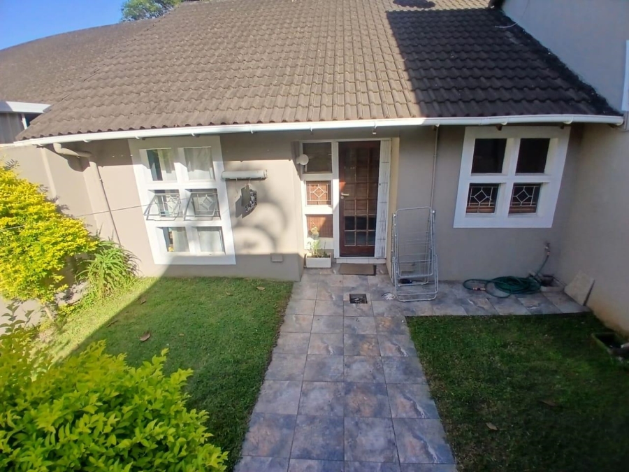 2 Bedroom Property for Sale in Sherwood KwaZulu-Natal