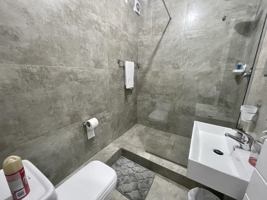 2 Bedroom Property for Sale in Umhlanga KwaZulu-Natal