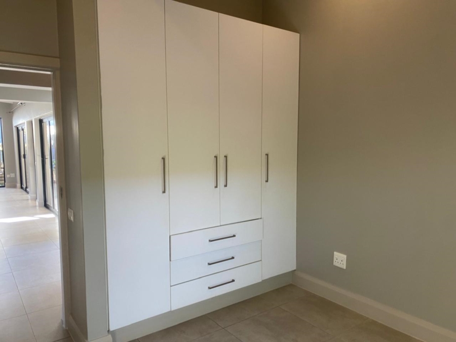 To Let 3 Bedroom Property for Rent in Palm Lakes Estate KwaZulu-Natal