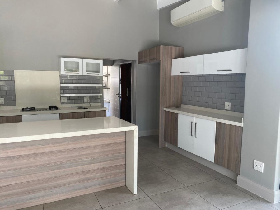 To Let 3 Bedroom Property for Rent in Palm Lakes Estate KwaZulu-Natal