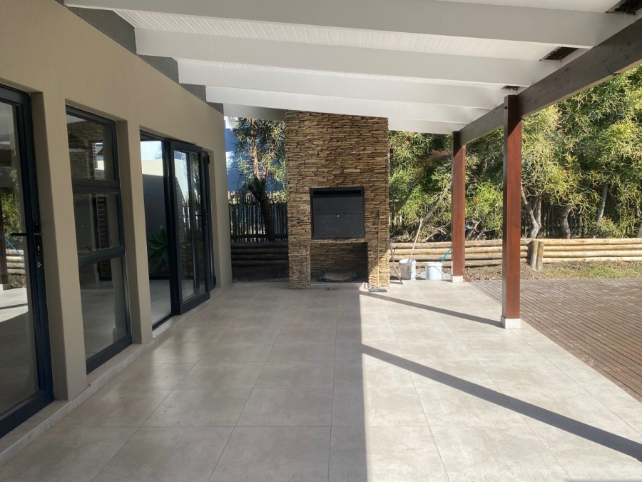 To Let 3 Bedroom Property for Rent in Palm Lakes Estate KwaZulu-Natal