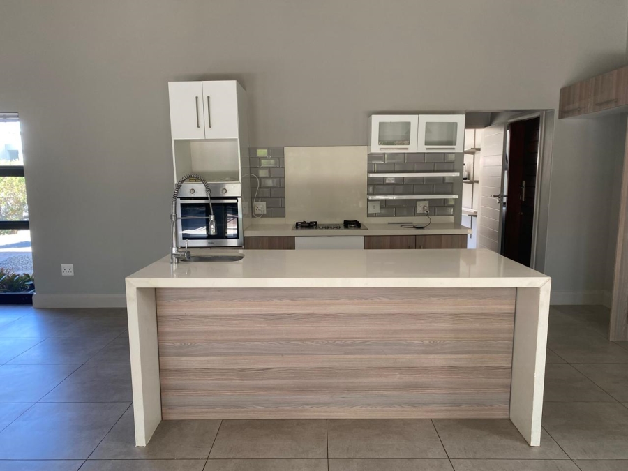 To Let 3 Bedroom Property for Rent in Palm Lakes Estate KwaZulu-Natal