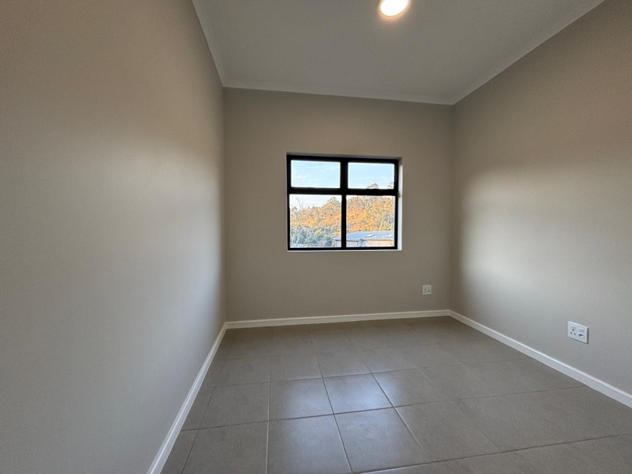 1 Bedroom Property for Sale in Waterfall KwaZulu-Natal