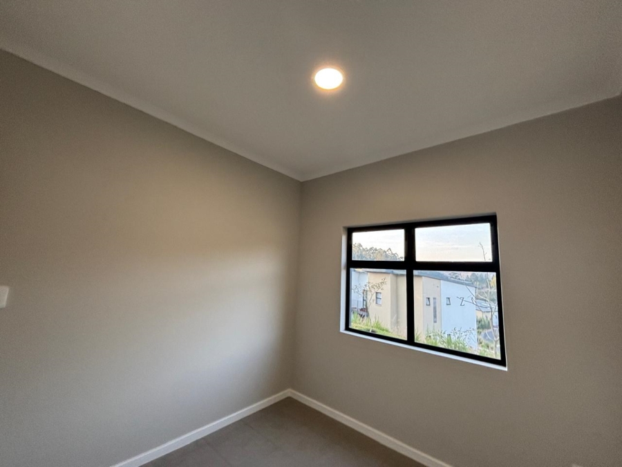 1 Bedroom Property for Sale in Waterfall KwaZulu-Natal
