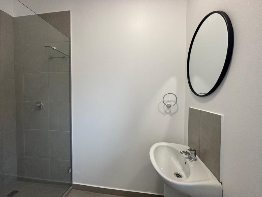 1 Bedroom Property for Sale in Waterfall KwaZulu-Natal