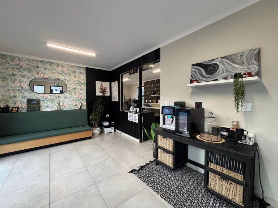 1 Bedroom Property for Sale in Waterfall KwaZulu-Natal