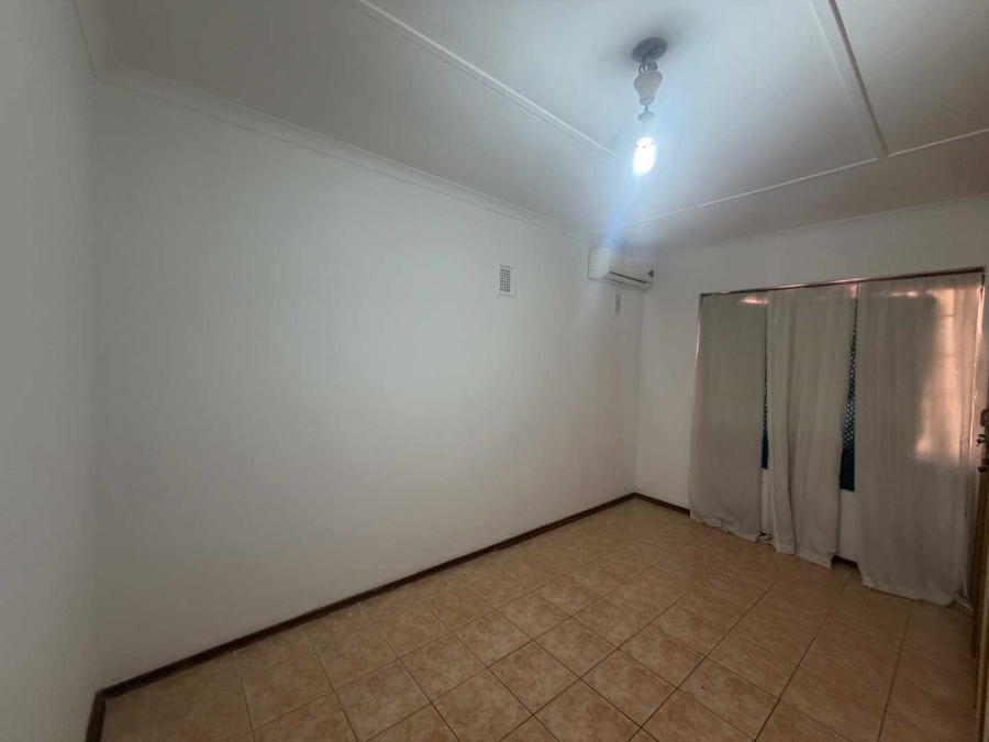 3 Bedroom Property for Sale in Woodview KwaZulu-Natal