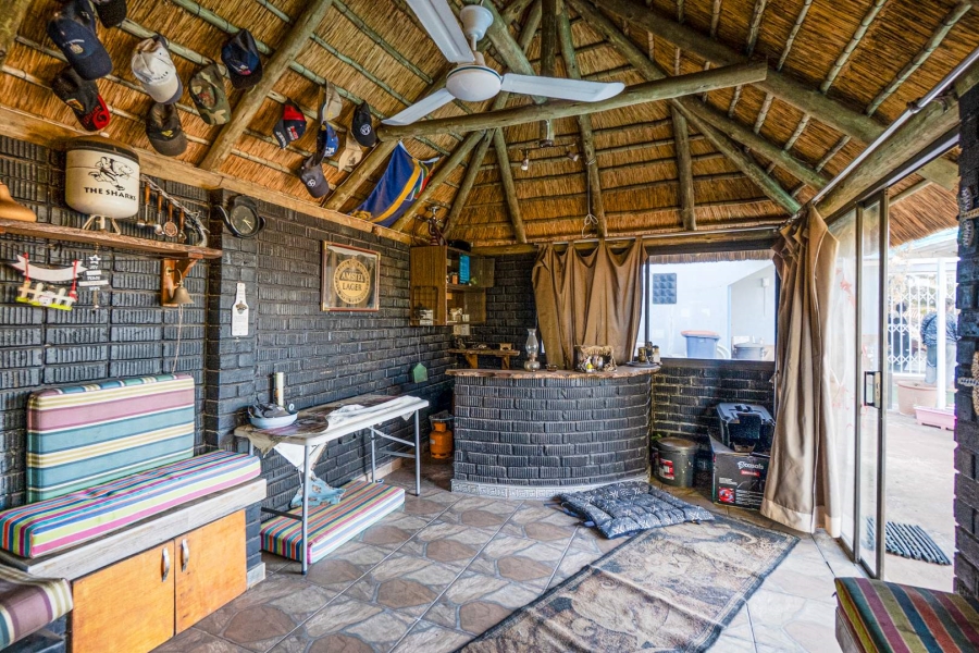4 Bedroom Property for Sale in Amanzimtoti KwaZulu-Natal