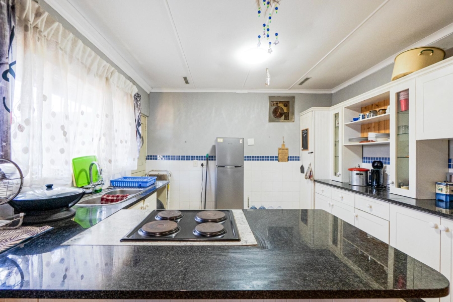 4 Bedroom Property for Sale in Amanzimtoti KwaZulu-Natal
