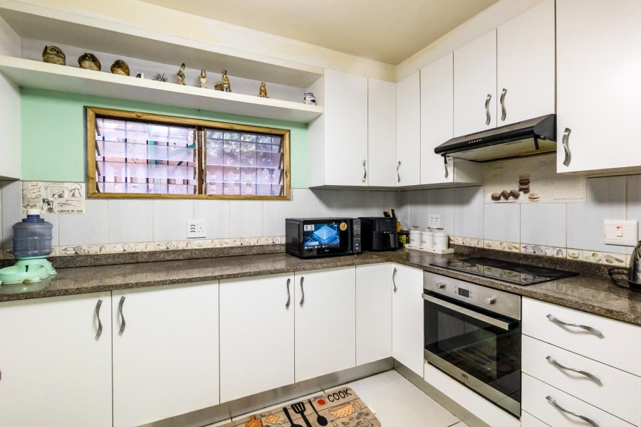 4 Bedroom Property for Sale in Amanzimtoti KwaZulu-Natal