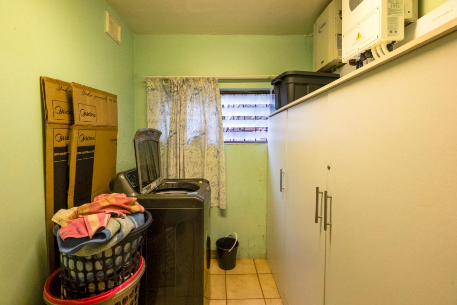 4 Bedroom Property for Sale in Amanzimtoti KwaZulu-Natal