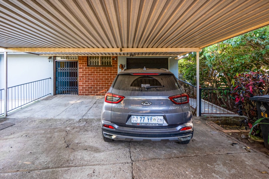 4 Bedroom Property for Sale in Amanzimtoti KwaZulu-Natal