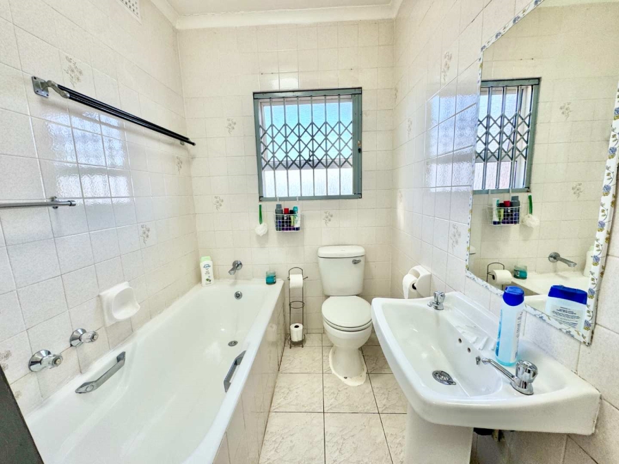 To Let 3 Bedroom Property for Rent in Umhlanga KwaZulu-Natal