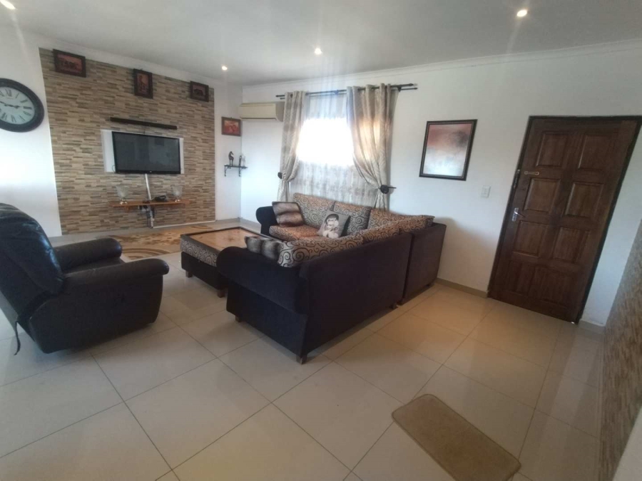 2 Bedroom Property for Sale in Trenance Manor KwaZulu-Natal