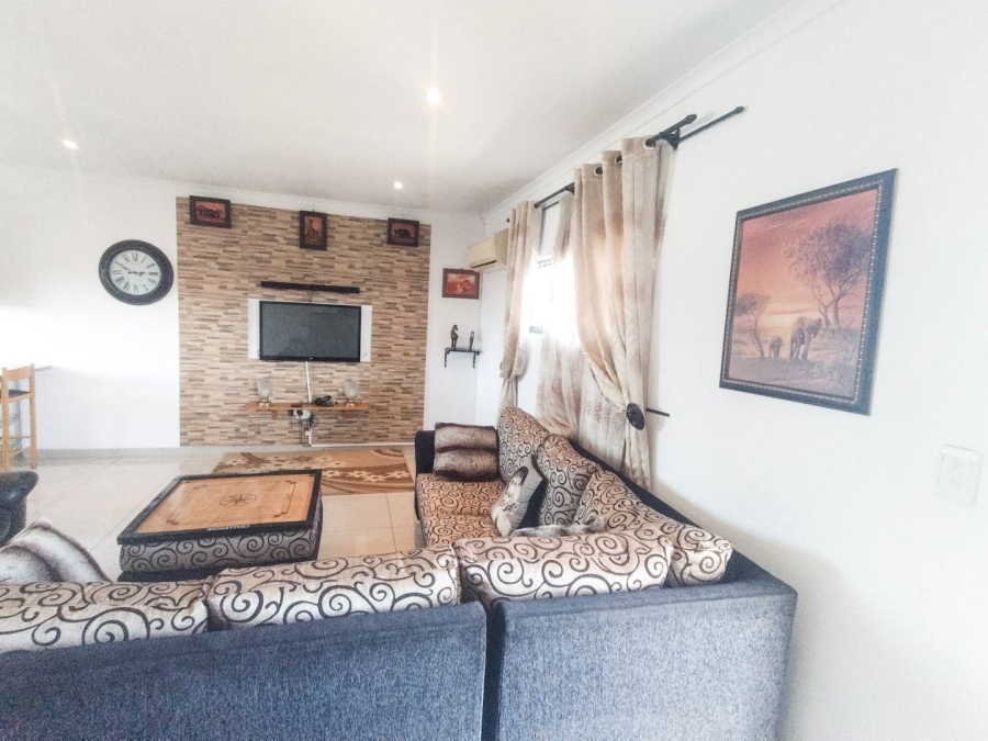 2 Bedroom Property for Sale in Trenance Manor KwaZulu-Natal