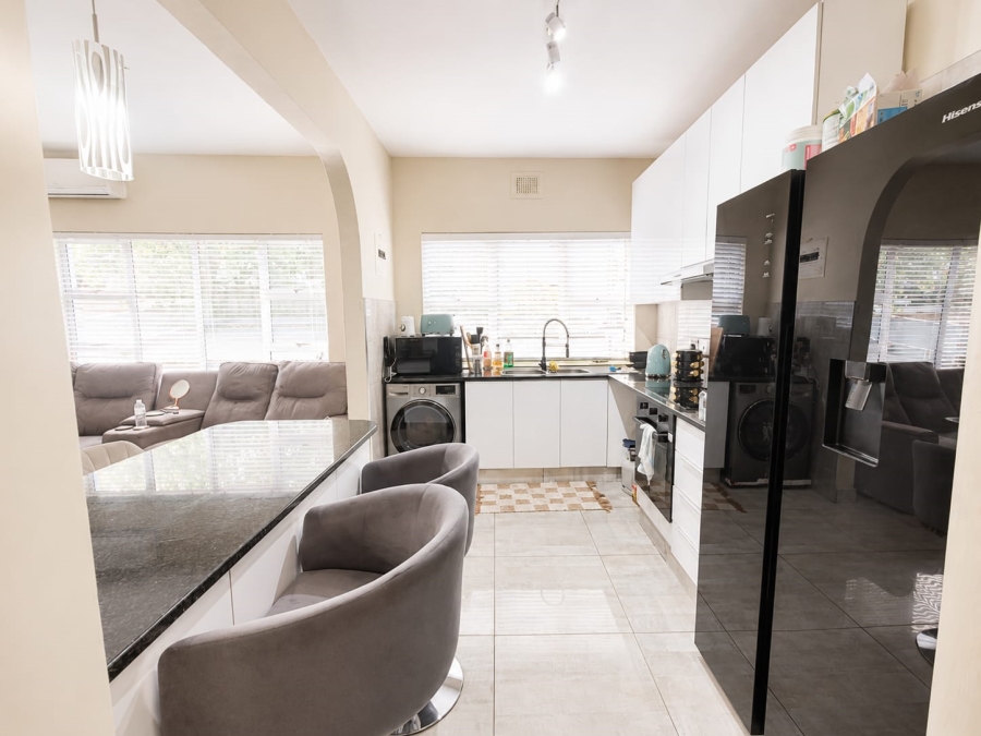 2 Bedroom Property for Sale in Essenwood KwaZulu-Natal