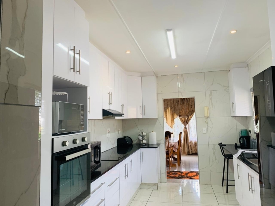 3 Bedroom Property for Sale in Berea West KwaZulu-Natal