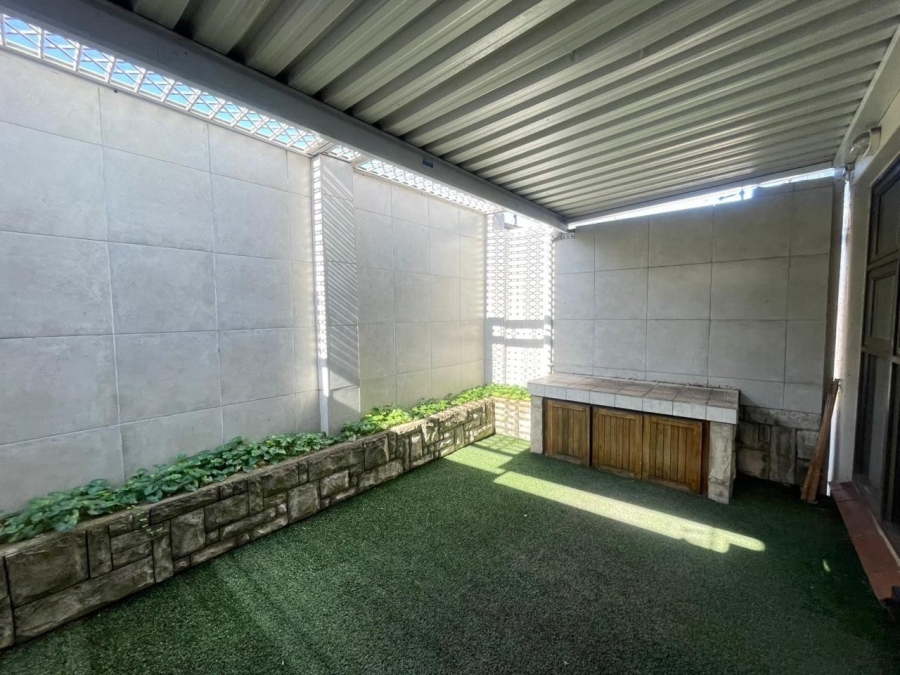 3 Bedroom Property for Sale in Glenwood KwaZulu-Natal