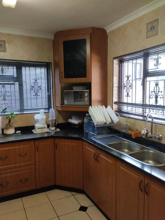 6 Bedroom Property for Sale in Westville KwaZulu-Natal