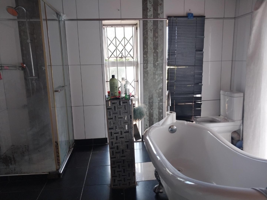 3 Bedroom Property for Sale in Montclair KwaZulu-Natal