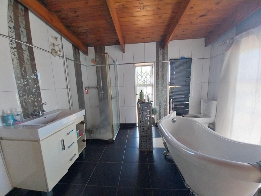 3 Bedroom Property for Sale in Montclair KwaZulu-Natal