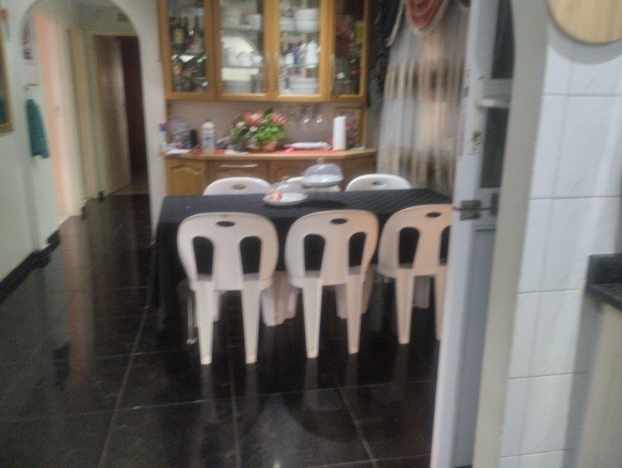 3 Bedroom Property for Sale in Sherwood KwaZulu-Natal