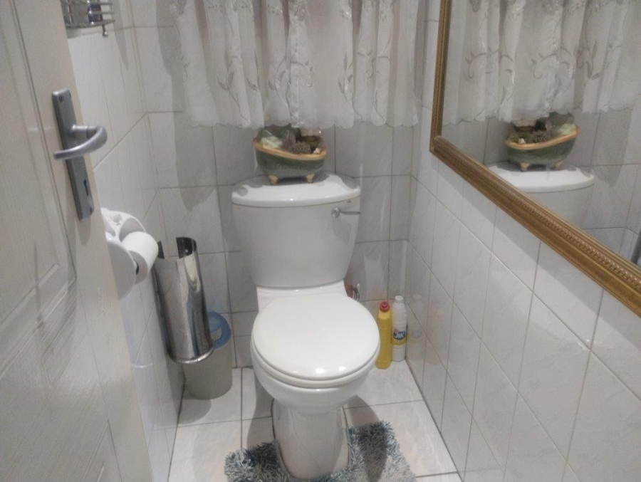 3 Bedroom Property for Sale in Sherwood KwaZulu-Natal