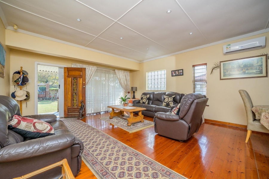 4 Bedroom Property for Sale in Sherwood KwaZulu-Natal