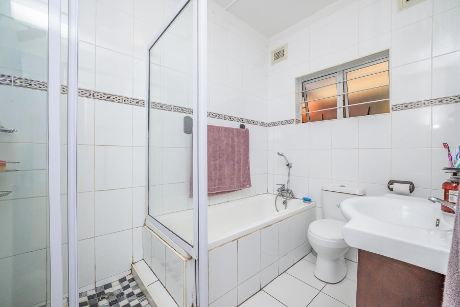 4 Bedroom Property for Sale in Sherwood KwaZulu-Natal
