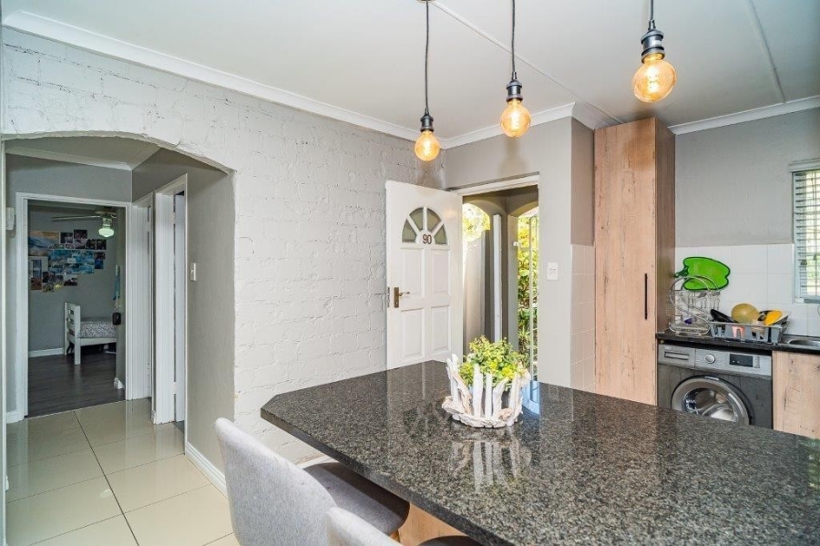 2 Bedroom Property for Sale in Sherwood KwaZulu-Natal
