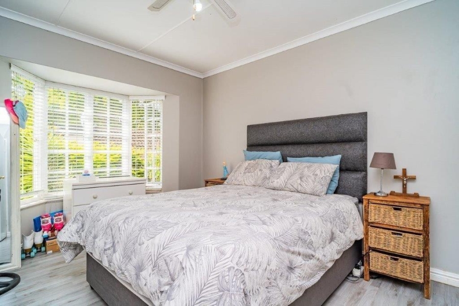 2 Bedroom Property for Sale in Sherwood KwaZulu-Natal