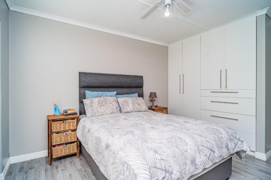 2 Bedroom Property for Sale in Sherwood KwaZulu-Natal