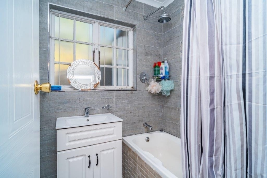 2 Bedroom Property for Sale in Sherwood KwaZulu-Natal