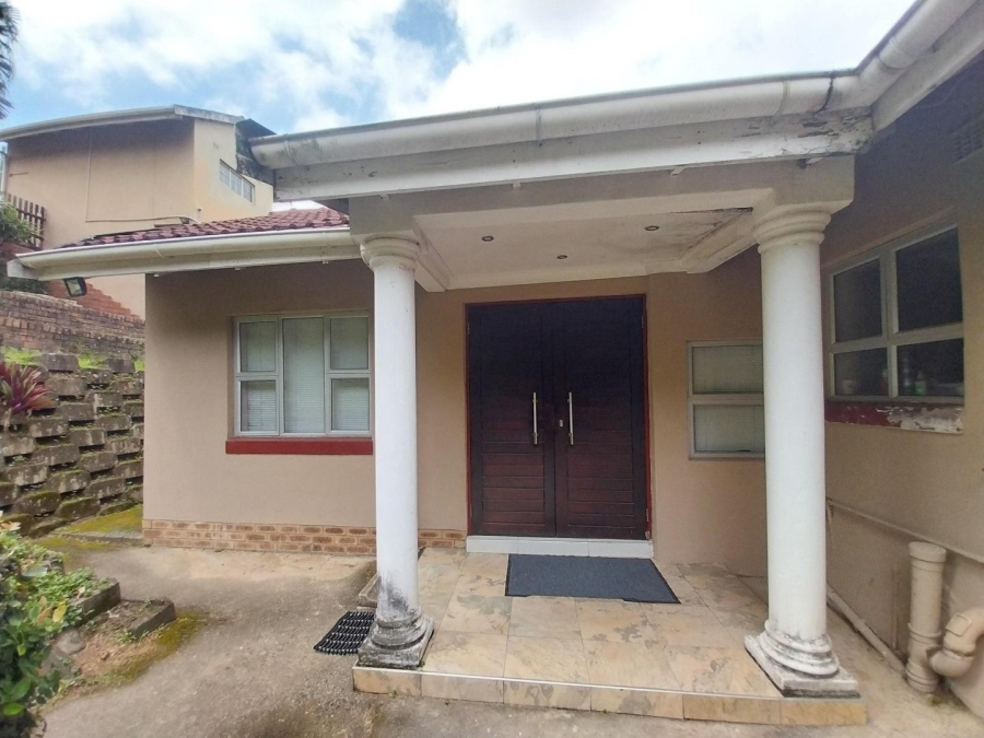 To Let 4 Bedroom Property for Rent in Malvern KwaZulu-Natal