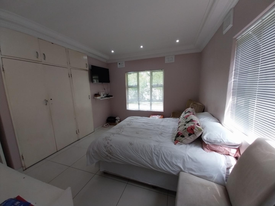 To Let 4 Bedroom Property for Rent in Malvern KwaZulu-Natal
