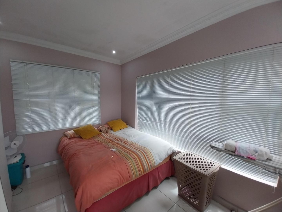 To Let 4 Bedroom Property for Rent in Malvern KwaZulu-Natal