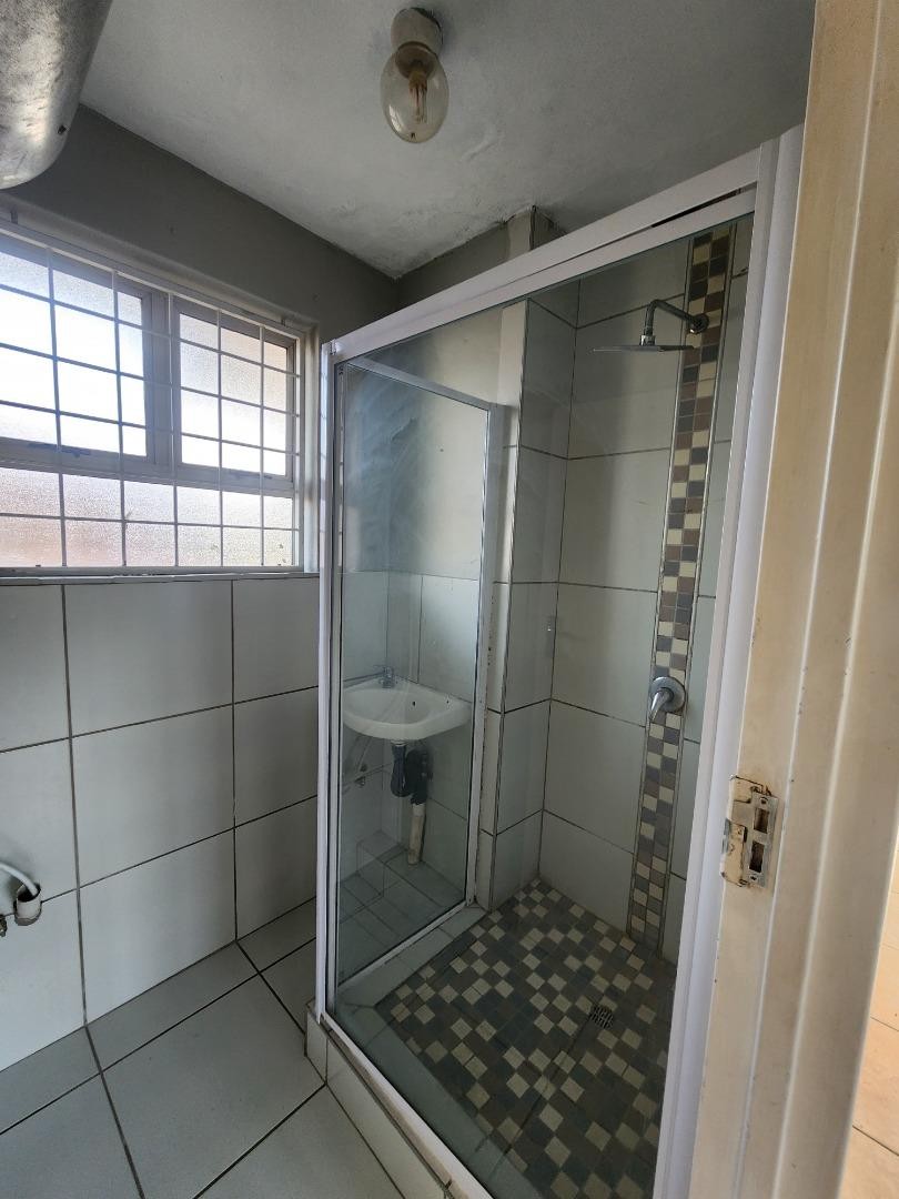 2 Bedroom Property for Sale in Essenwood KwaZulu-Natal
