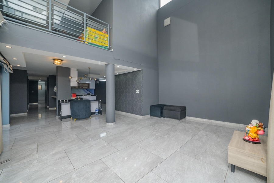 5 Bedroom Property for Sale in Reservoir Hills KwaZulu-Natal