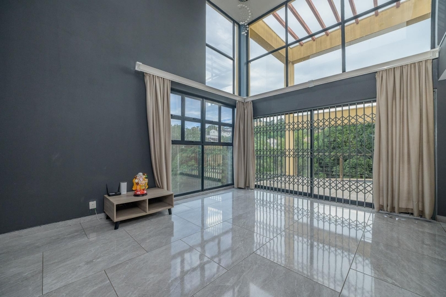 5 Bedroom Property for Sale in Reservoir Hills KwaZulu-Natal