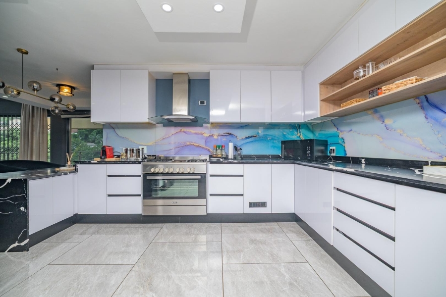 5 Bedroom Property for Sale in Reservoir Hills KwaZulu-Natal