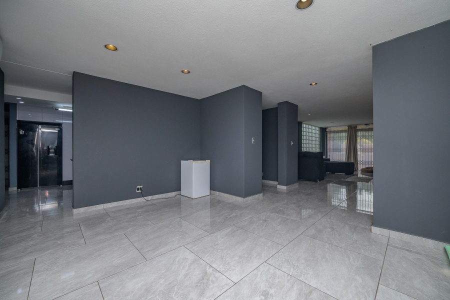 5 Bedroom Property for Sale in Reservoir Hills KwaZulu-Natal