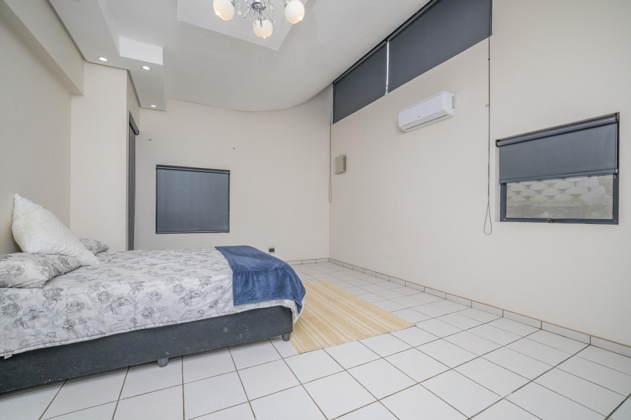 5 Bedroom Property for Sale in Reservoir Hills KwaZulu-Natal