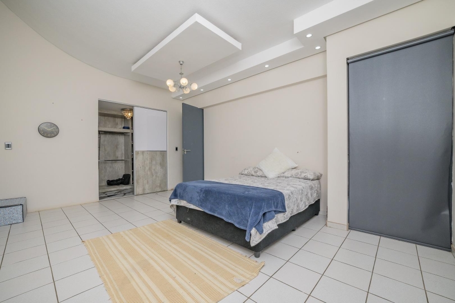 5 Bedroom Property for Sale in Reservoir Hills KwaZulu-Natal