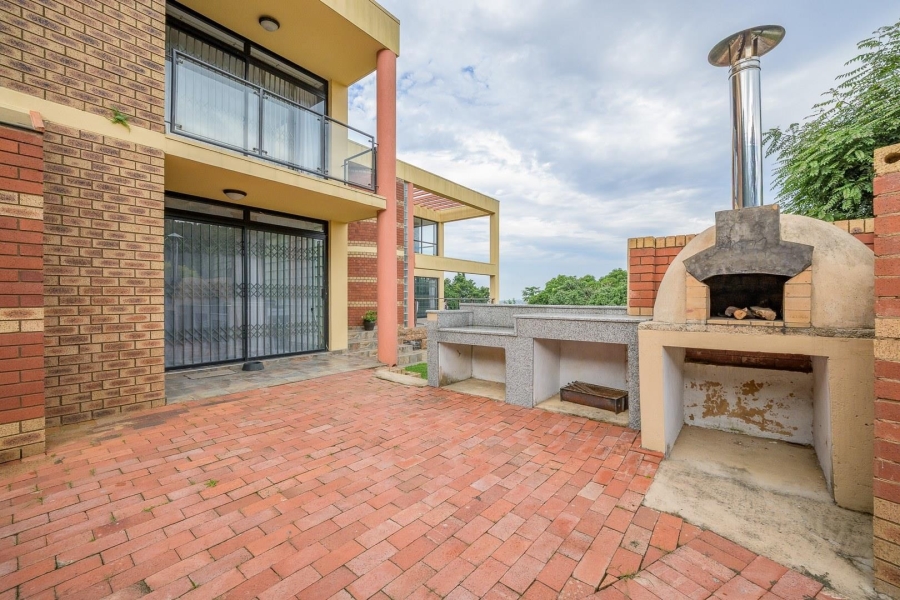 5 Bedroom Property for Sale in Reservoir Hills KwaZulu-Natal