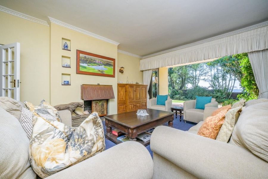 6 Bedroom Property for Sale in Cowies Hill KwaZulu-Natal